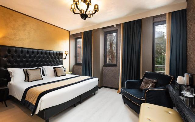 Carnival Palace Hotel