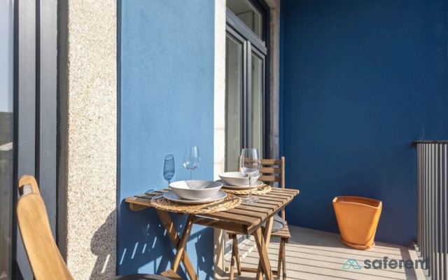 Bonja1 Light-filled Apartment w/ Balcony +AC