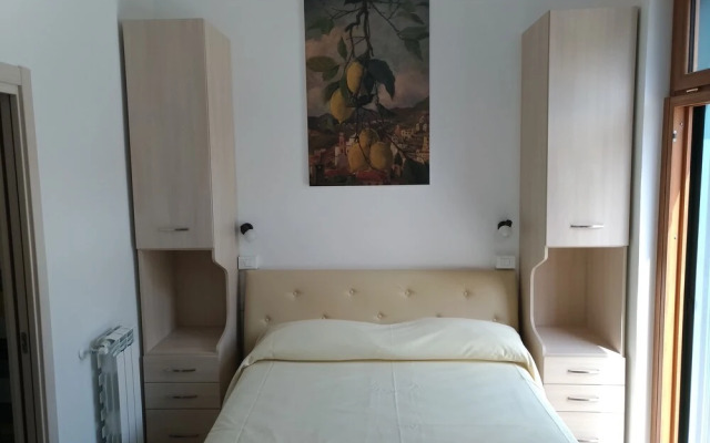 Lemons & Sun Apartments