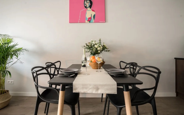 oompH Warsaw Central Luxurious Apartment
