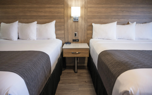 Hotel & Suites Le Dauphin Quebec