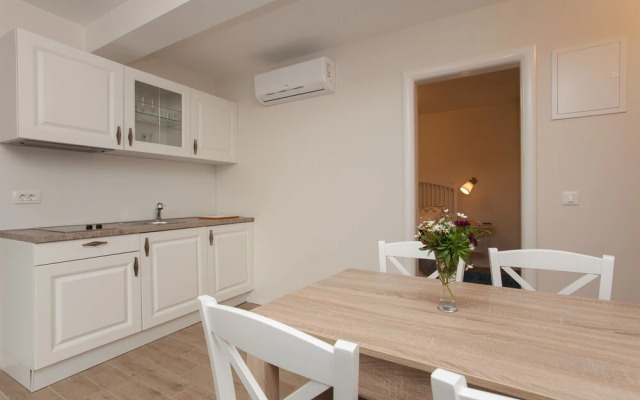 Guesthouse Augusta Insula