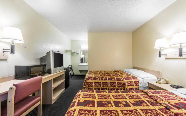Rodeway Inn Pueblo