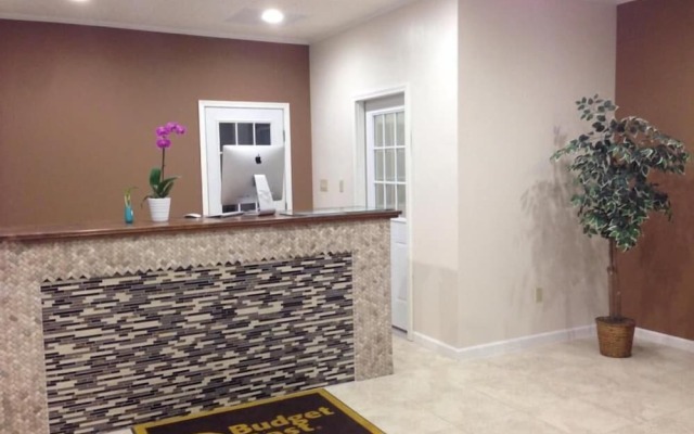 All Suites Inn Budget Host