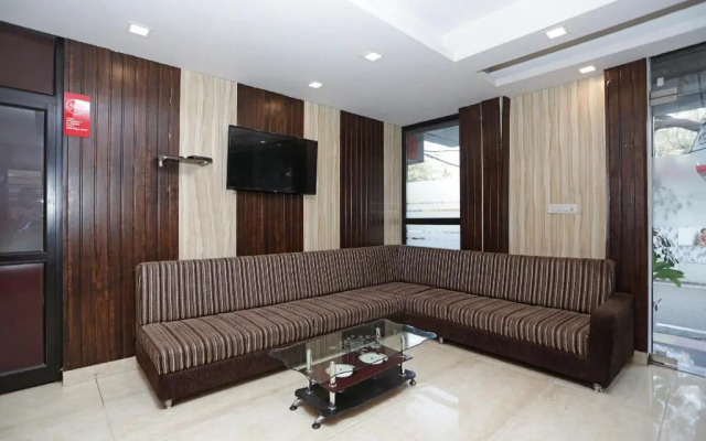 Oyo Flagship Bridge View Hotel