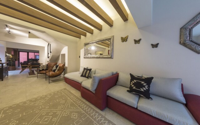 Casa Tonal