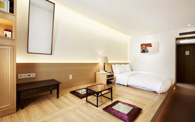 Hotel President