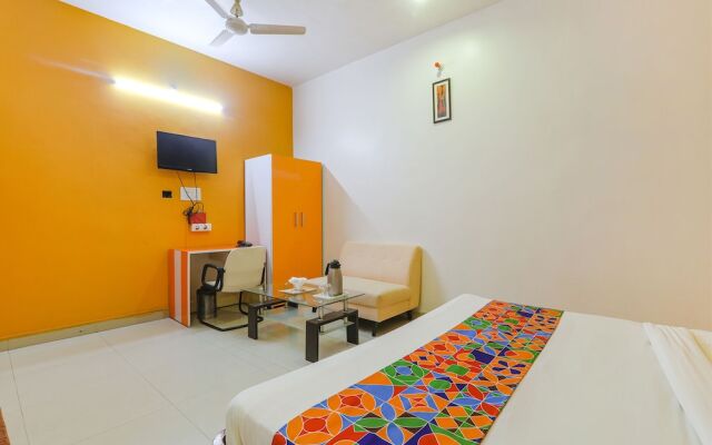 Fabexpress Jmd Inn
