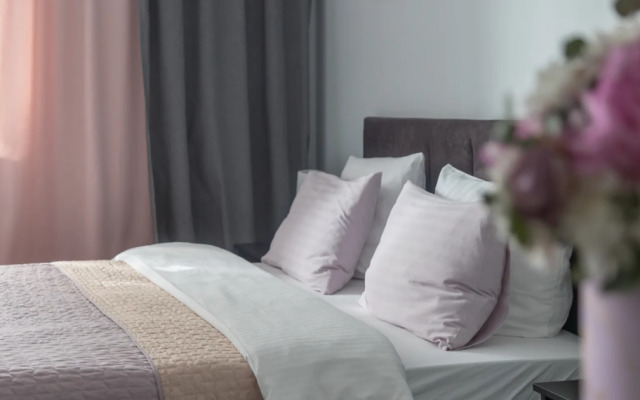 Apartmens PTS (Apartmens PTS) on 2A Kadomtseva Street