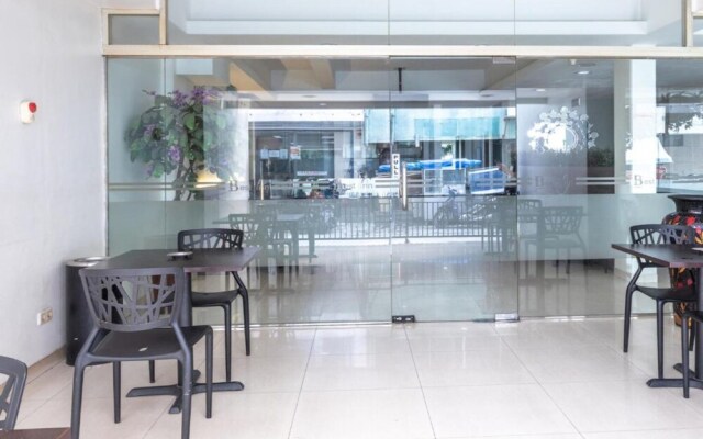 OYO 3811 Best Inn Hotel