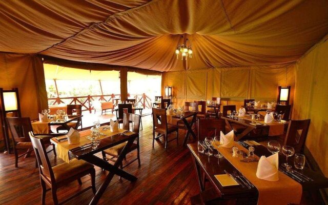 Kiboko Luxury Camp