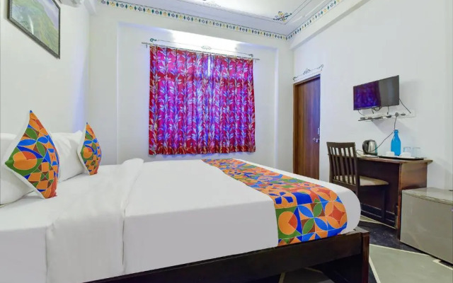 FabExpress Achrol Palace