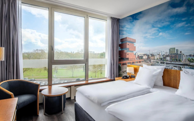 Crowne Plaza Antwerp by IHG