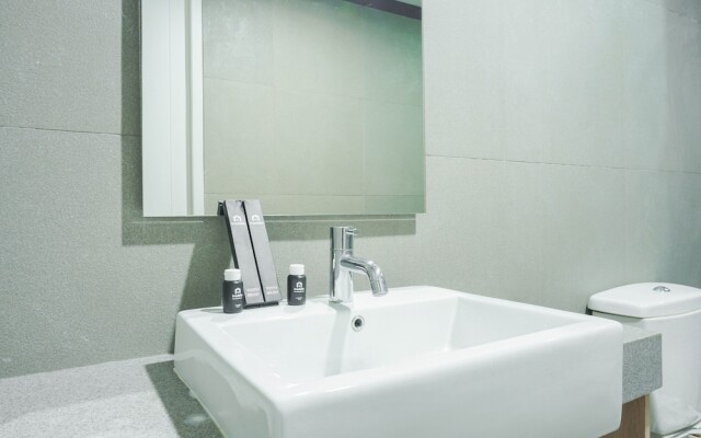 Comfortable And High Floor 1Br Paddington Heights Apartment