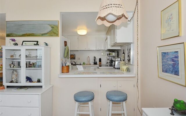 Beach Hollow 425 Lekites Ave by Long & Foster