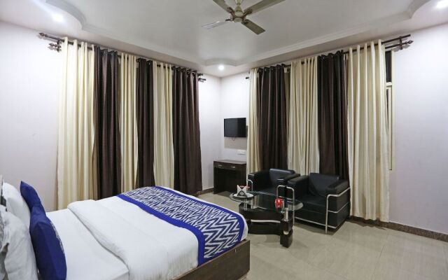 OYO 4635 Sheetal Hotel