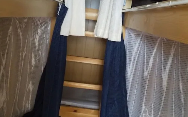 Guesthouse Cosmo - Hostel