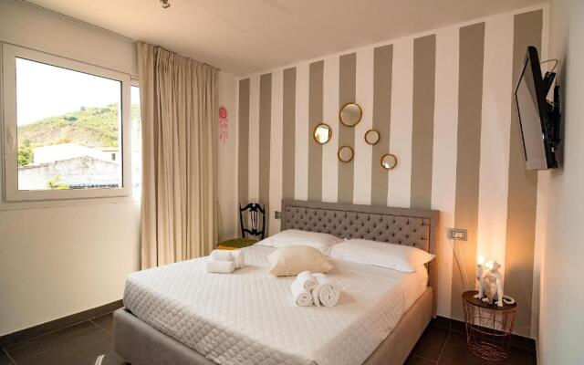 Maison27 (Adults Only)