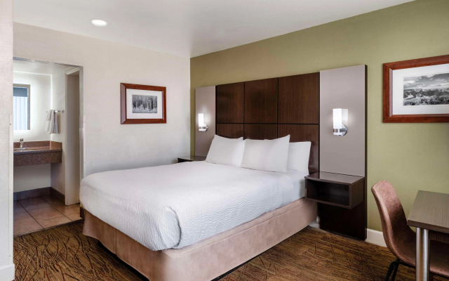 Best Western Pony Soldier Inn & Suites