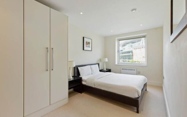 Stunning 2 Bed Apt W/balcony nr Islington