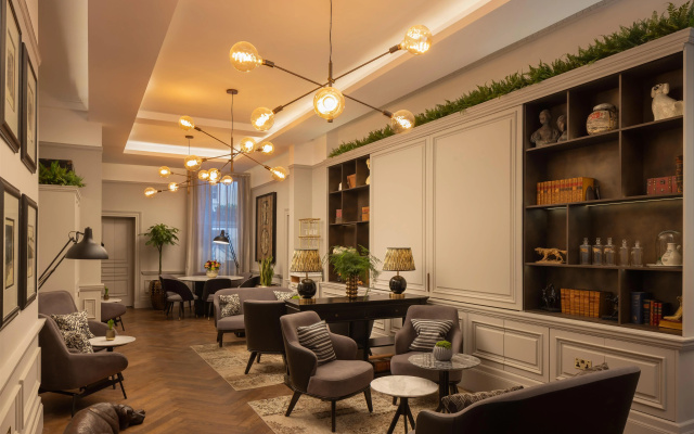 Holmes  London