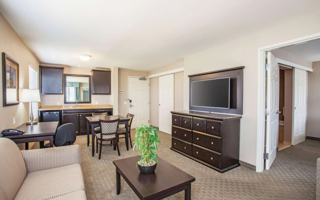 La Quinta Inn & Suites by Wyndham Paso Robles