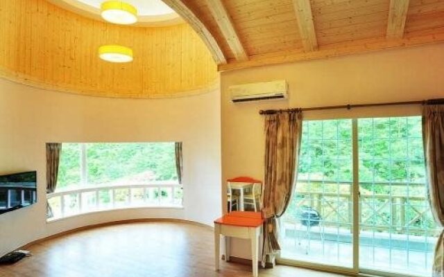 Hills 5 Resort