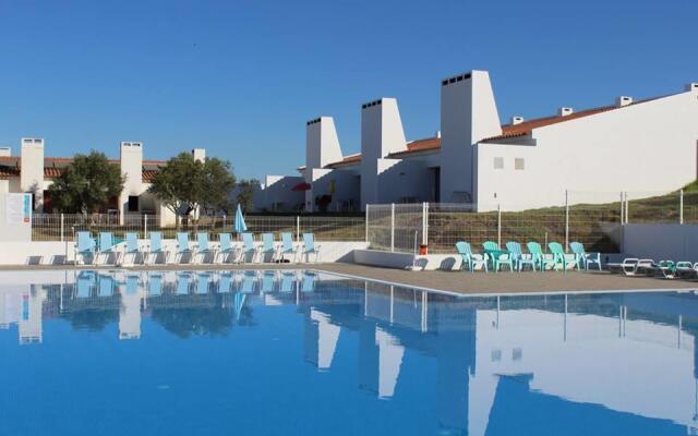 Ilha Do Pessegueiro Campsite & Bugalows