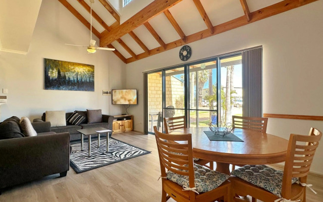 Blue Ocean Villa 3 - Kalbarri WA