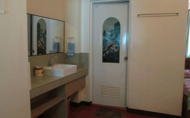 Alamo Bay Inn