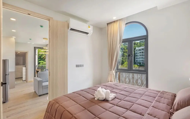 One bedroom Palmetto Condo Karon A608