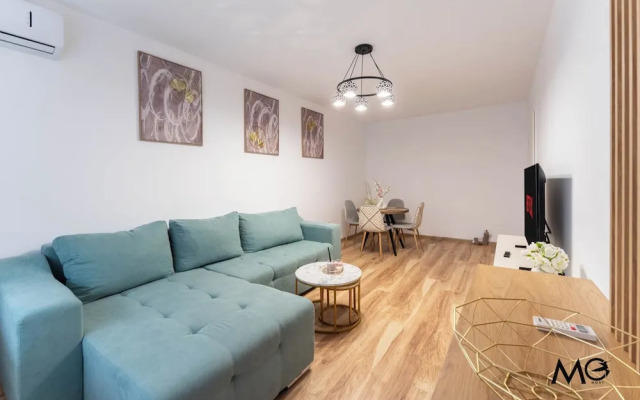 MoHost Sabina - Luxury with Balcony