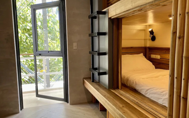 Happiness Hostel Siargao