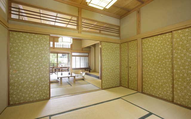 Kusatsu Hotel 1913 Bettei Pedalo