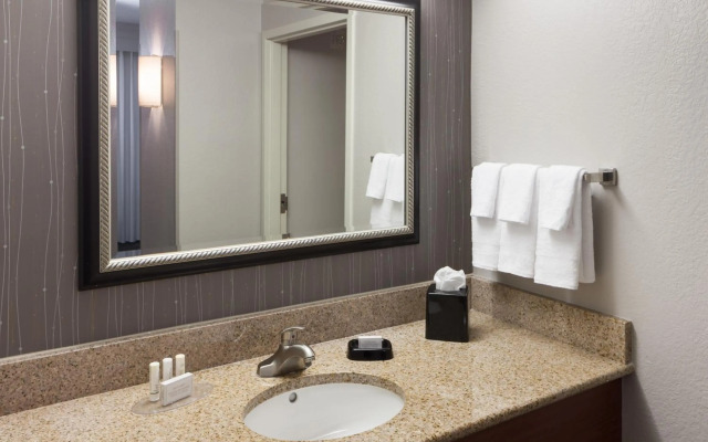 Courtyard by Marriott Miami at Dolphin Mall