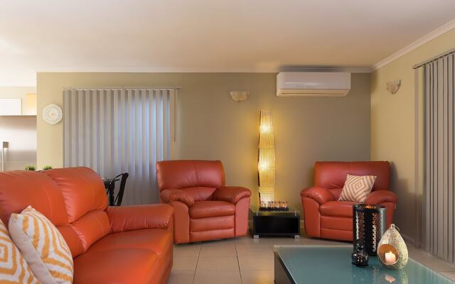 Jacaranda Cottages