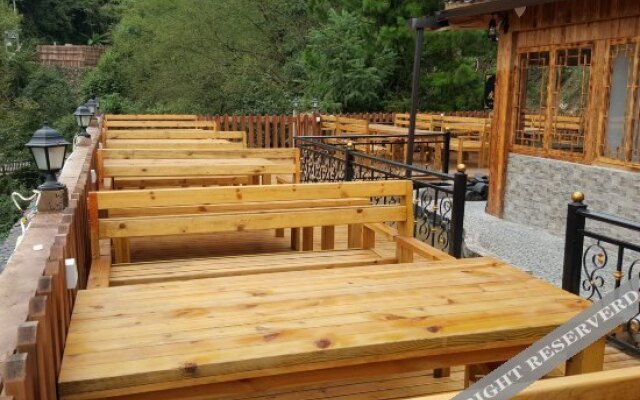 Xijiang Qianhu Miaozhai Yunjingxiu Hotel (Observation Deck)