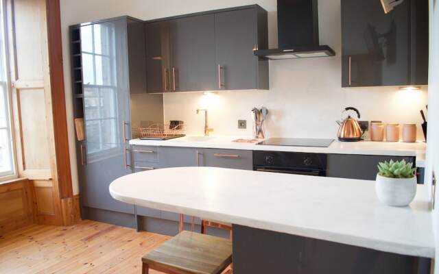 Newly Refurbished 1 Bedroom Apartment in Stockbridge