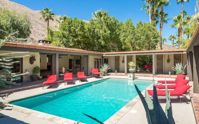 Villa Carmelita - The Sonny & Cher House