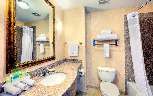 Holiday Inn Express And Suites Granbury by IHG