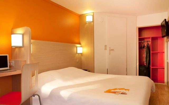 Première Classe Valenciennes Ouest - Petite Forêt