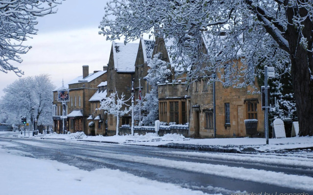 The Lygon Arms - an Iconic Luxury Hotel