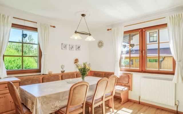 Cosy Chalet in Mühlbach With Private Garden