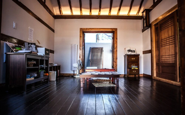 BongHwangJae Hanok