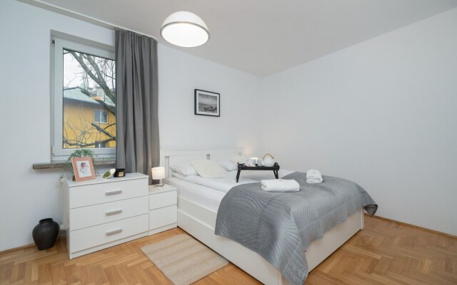 Apartment With Balcony Cracow by Renters