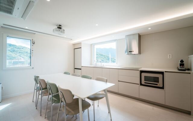 Pico Kids Pool Villa