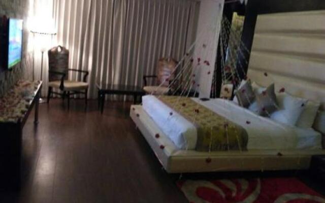 Aliza Hotel