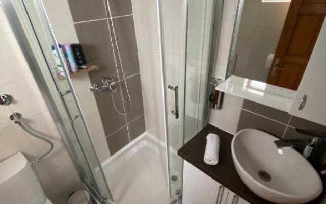 Strawberry Apartments City Center