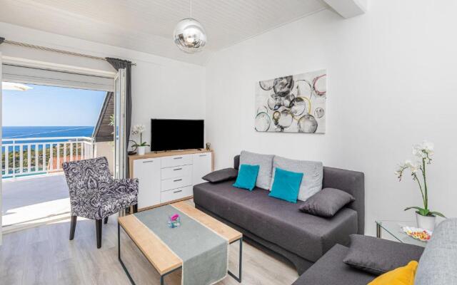 Apartment 24