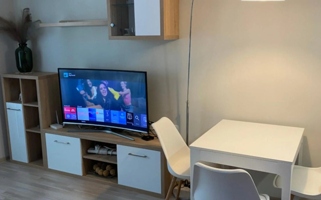 Modern & Central 1BR Apartment with lovely terrace